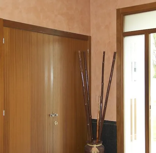 ペンジョン ブラソネス サリア