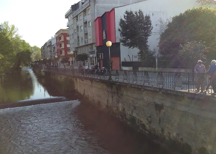 ゲストハウス ペンジョン ブラソネス サリア