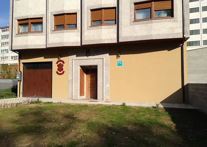 ゲストハウス ペンジョン ブラソネス サリア