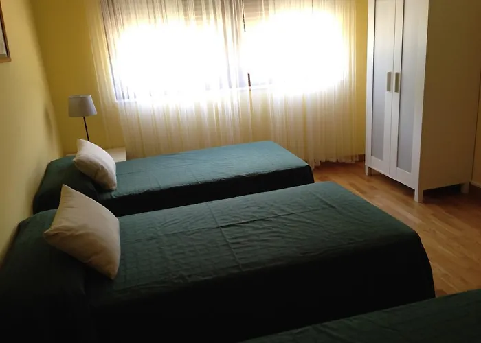 ゲストハウス ペンジョン ブラソネス サリア